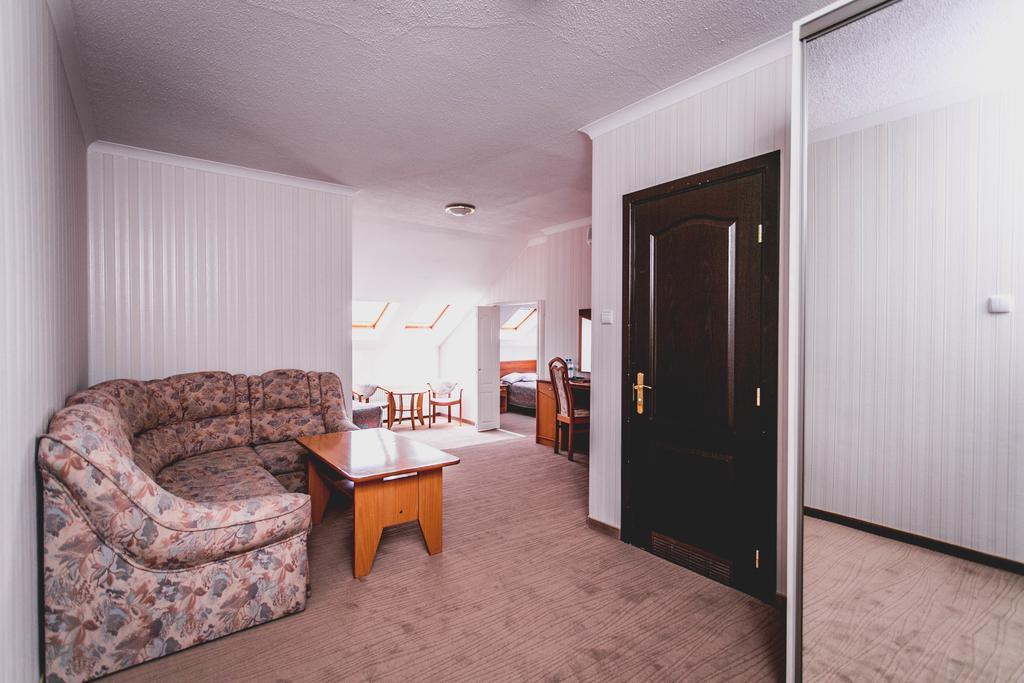 Hotel Twins Warsawa Bagian luar foto