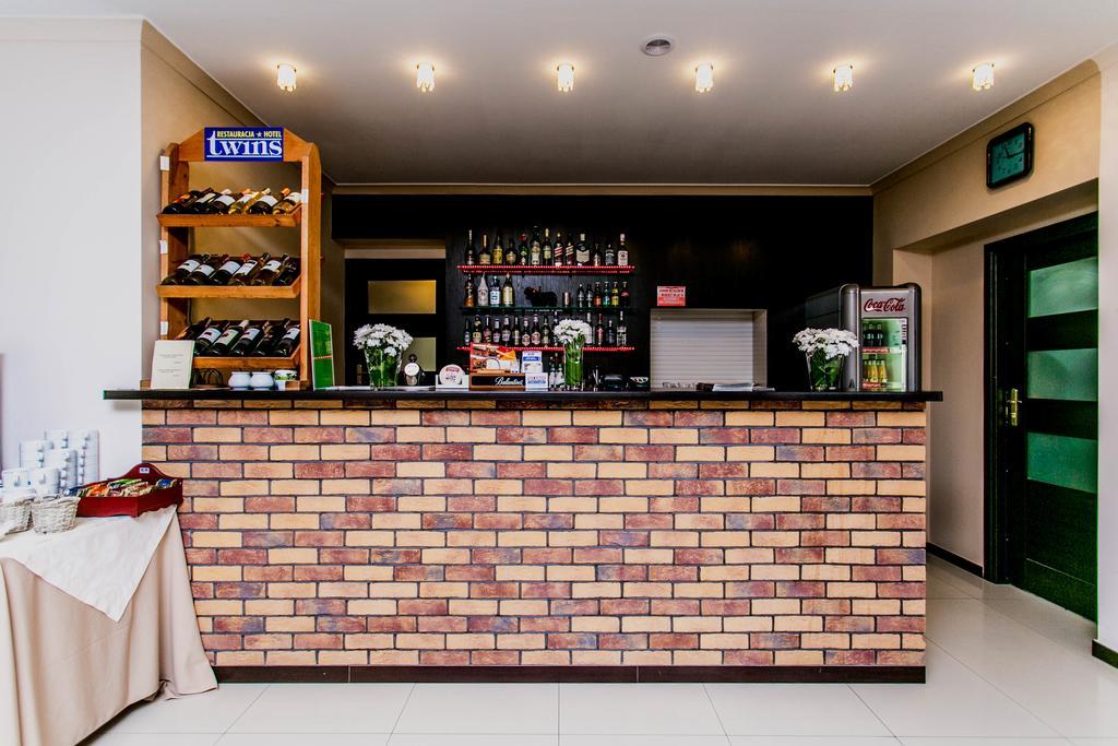 Hotel Twins Warsawa Bagian luar foto